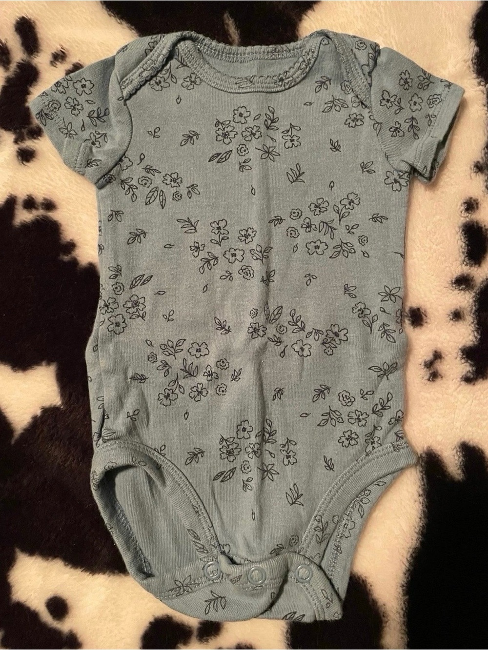 Carter’s Just One You Floral Infant Onesie Size 3 Months